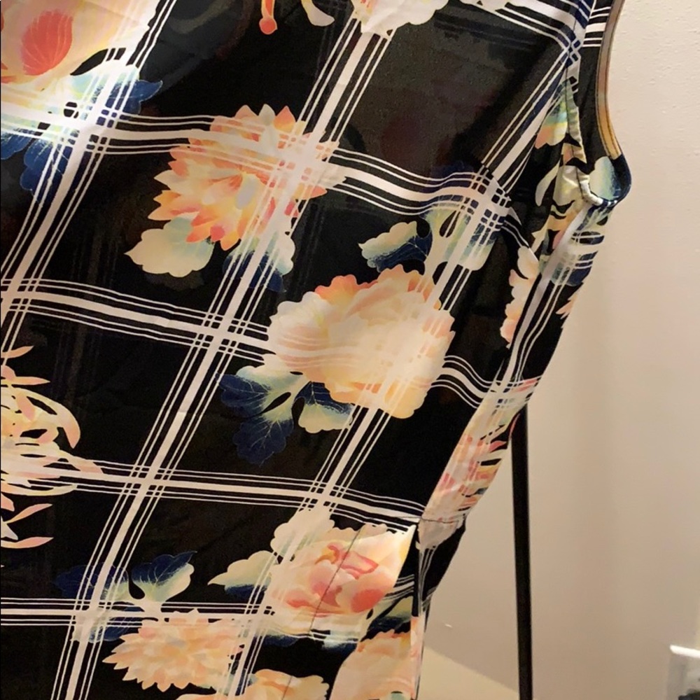 Split side tunic! - Picture 5 of 5